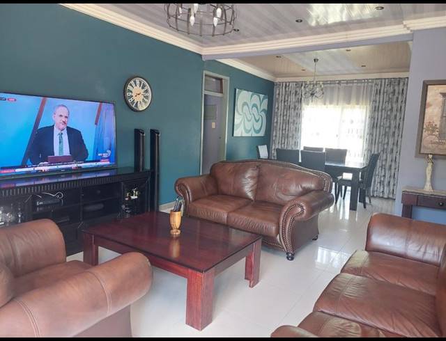 3 BEDROOM HOUSE FOR SALE IN NCANDU PARK